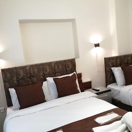 Dos Hermanos Hotel Istanbul Exteriör bild