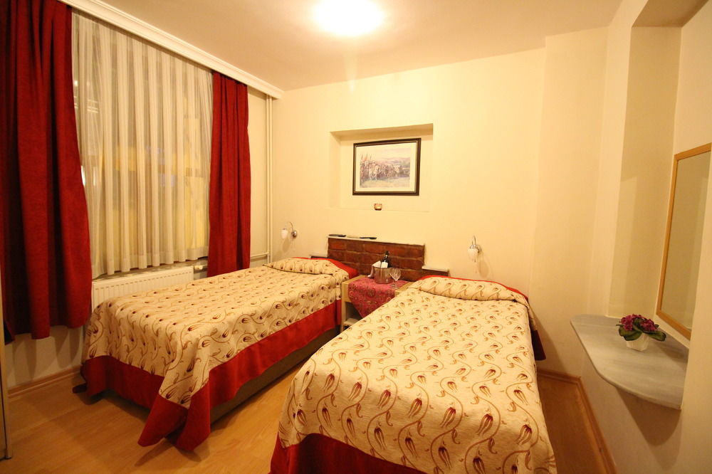 Dos Hermanos Hotel Istanbul Exteriör bild