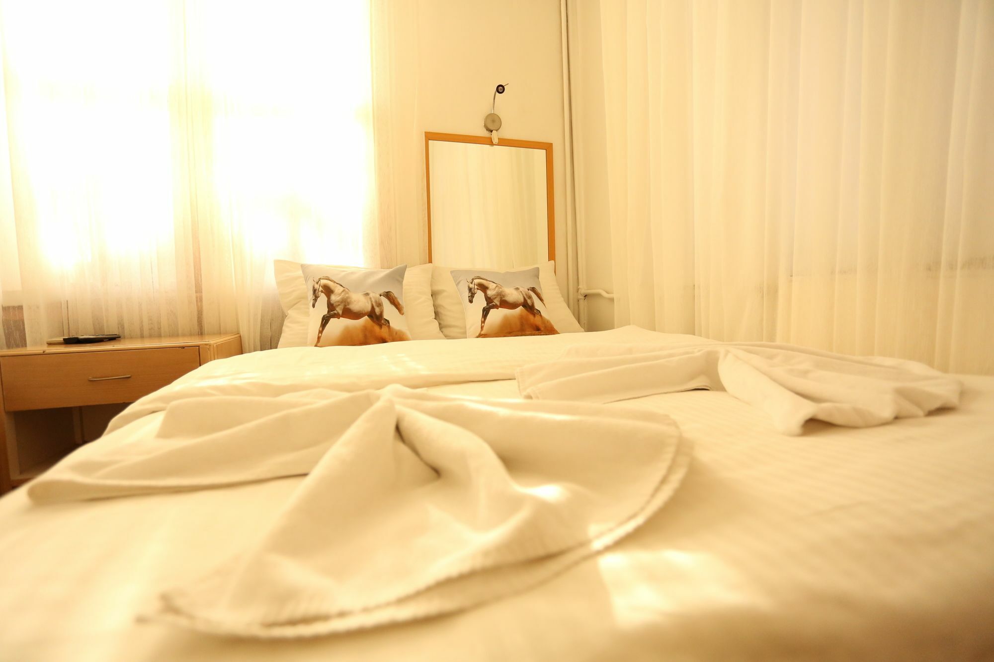Dos Hermanos Hotel Istanbul Exteriör bild