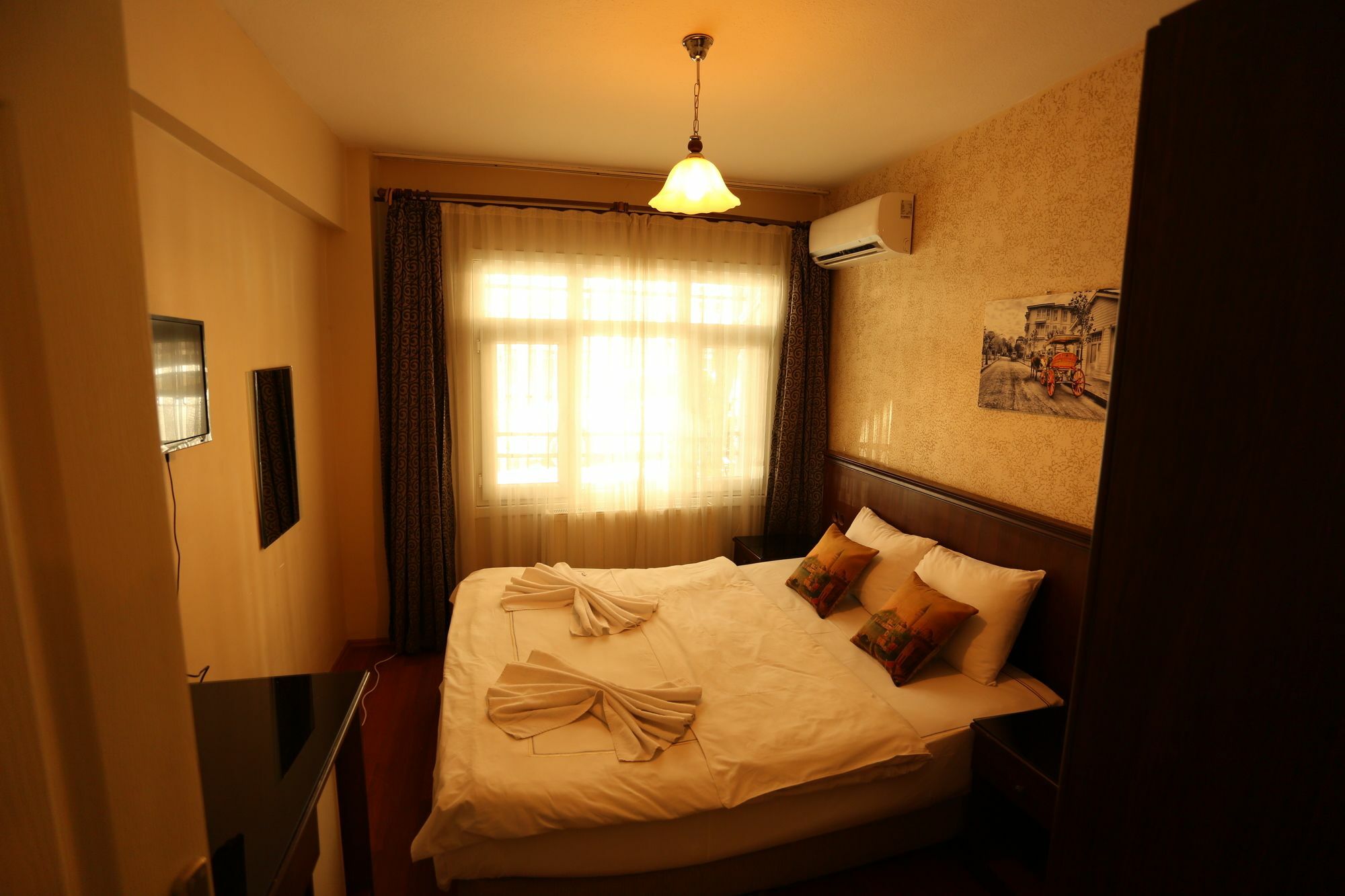 Dos Hermanos Hotel Istanbul Exteriör bild